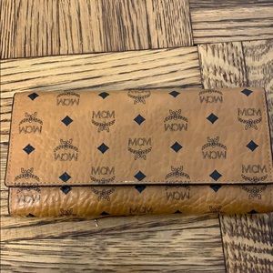 Mcm wallet